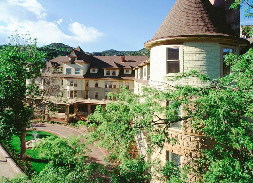 Cliff House At Pikes Peak Hotel Manitou Springs Bagian luar foto